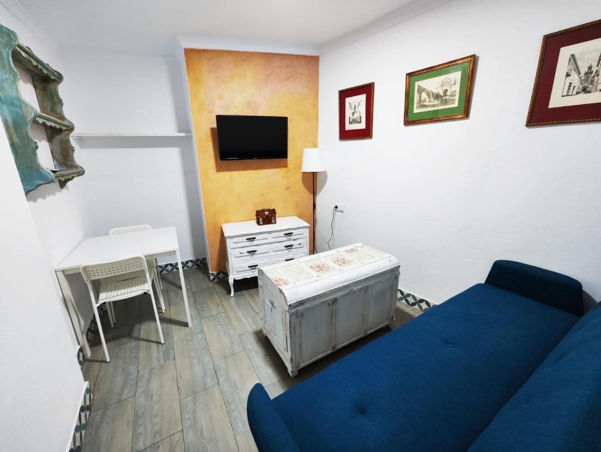 Puerta De Cordoba Apartments By Frenteabastos Carmona  Buitenkant foto